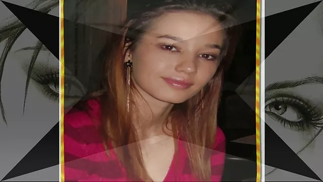 Yetişkin hiçbir kayıt Bacaklarını bırakmak kızlar geniş açık fotoğraf comp cep potno indir