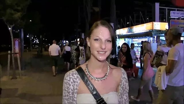 Yetişkin hiçbir kayıt Nikki'nin annesi cebe sikis indir seks öğretiyor