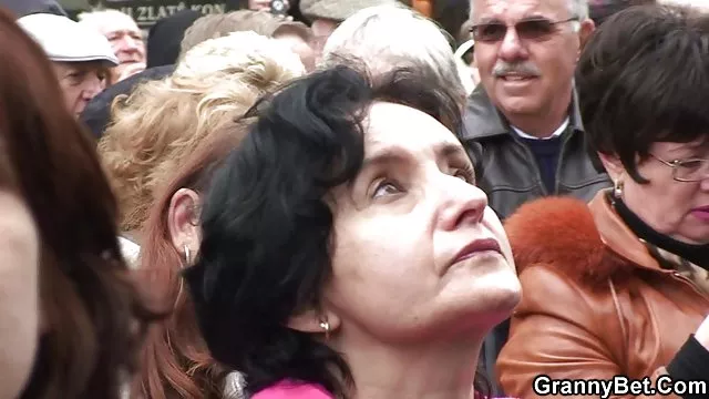 Yetişkin hiçbir kayıt Sevimli kız ૦ seksi granny anal ve esneme web pornoindir azeri kamerası cum
